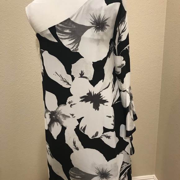 New. CeCe One Shoulder Floral Print Dress - Picture 5 of 6